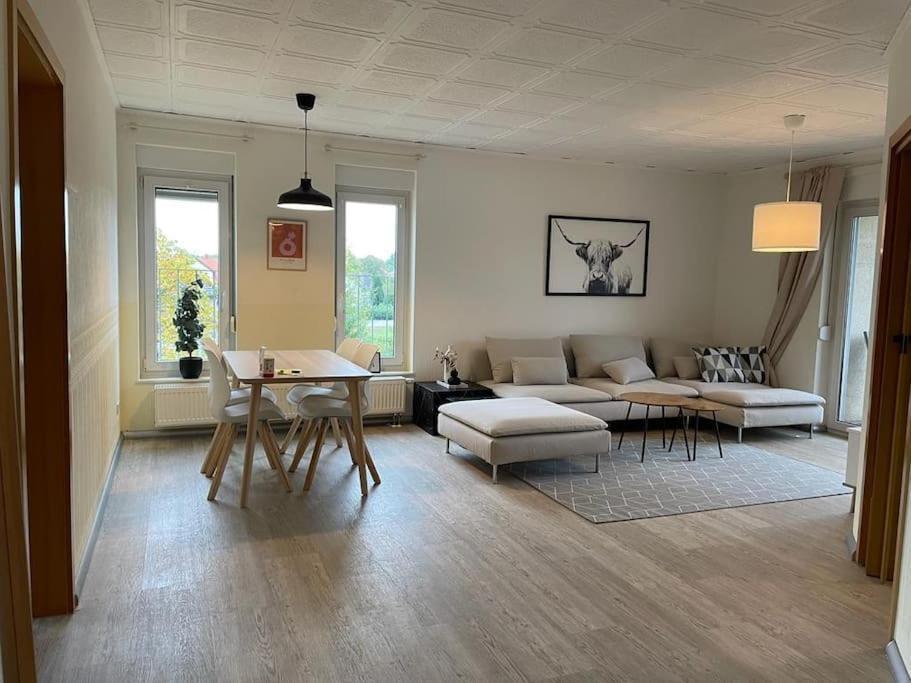 Elsterwerda Traumhafte Wohnung Im Gruenen מראה חיצוני תמונה